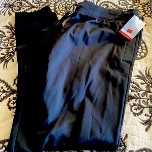 Women’s Hanes sports jogger/sweatpants